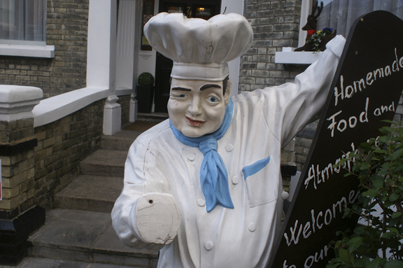 chef2.jpg - The world's least-welcoming amputee chef?