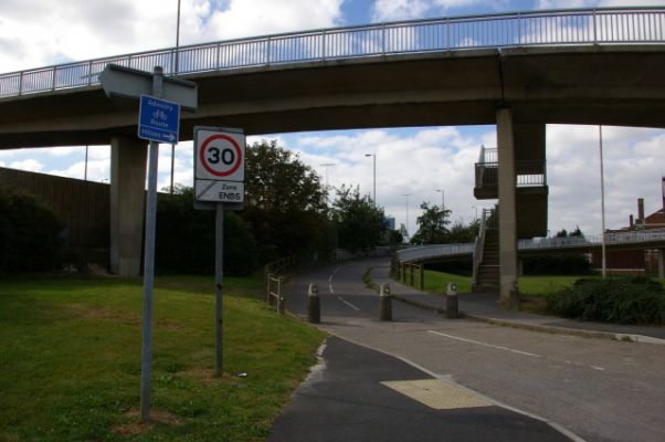 normal_pompey_bridge_1.jpg - At 30mph you might just take the bollards with you...